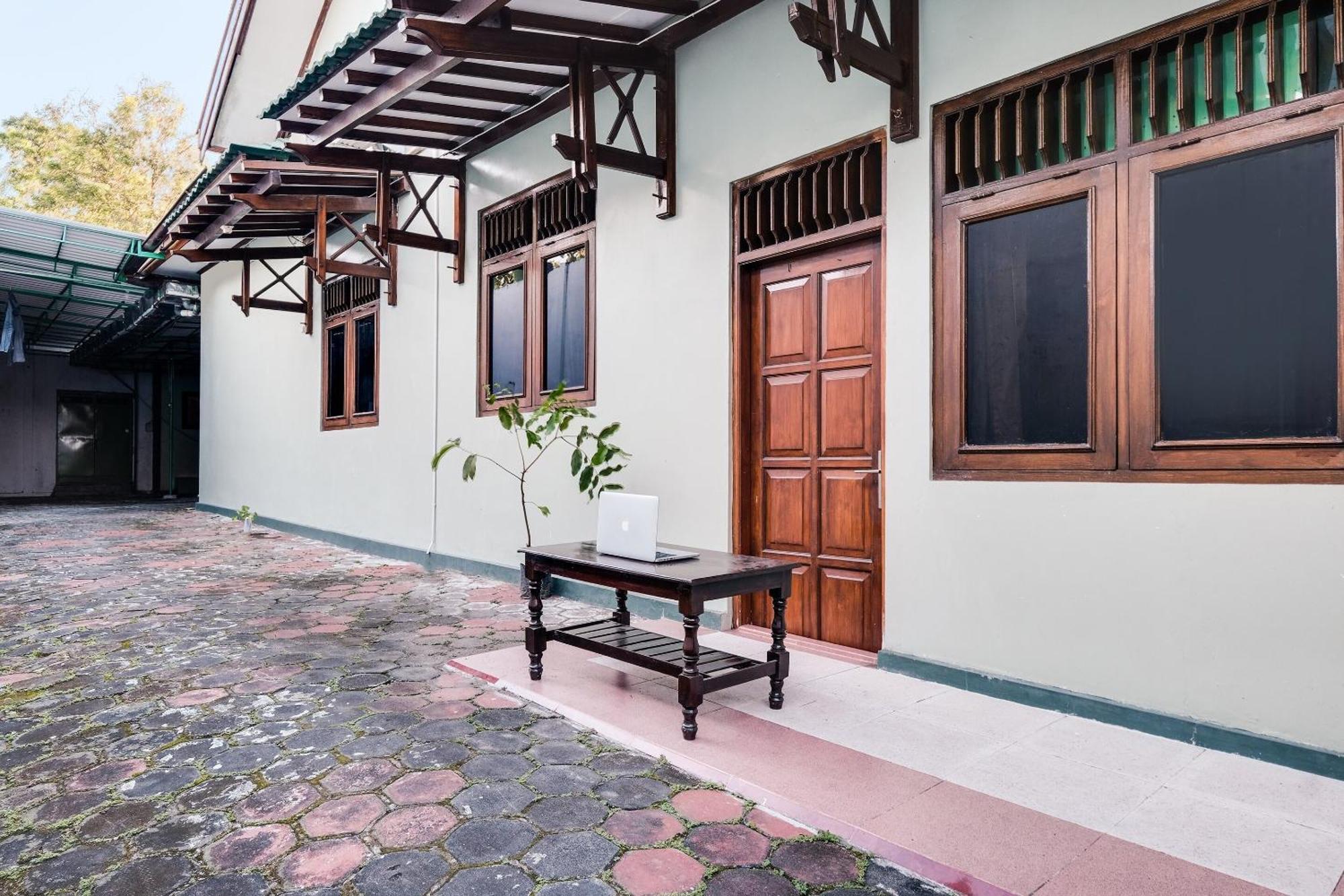 Spot On 92068 Pudja Kesuma Homestay Syariah Yogyakarta Pedes ภายนอก รูปภาพ